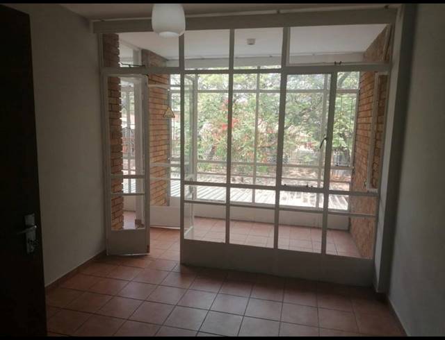 2 BEDROOM APARTMENT FOR SALE IN FLORAUNA